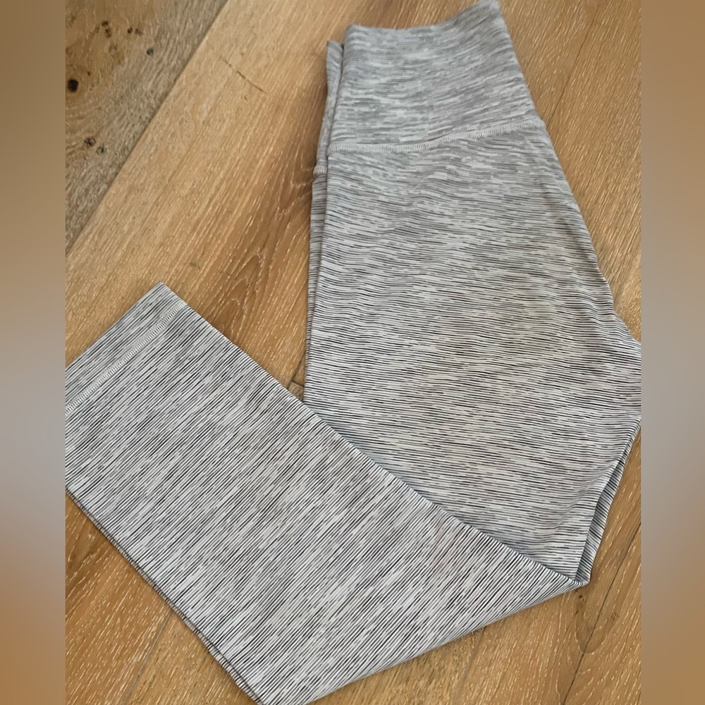 Align Crop 21”. Pristine Condition. We Are From S… - image 7